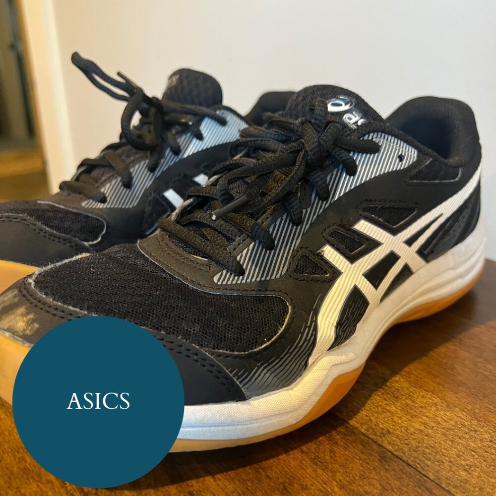ASICS Women's Upcourt 5 Volleyball Shoes